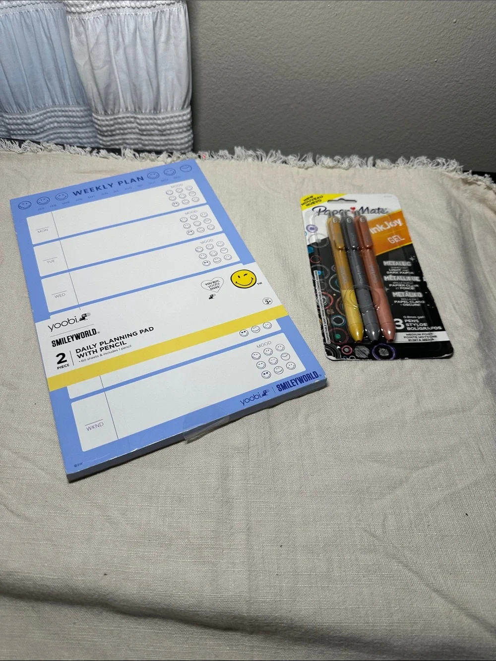 SmileyWorld Weekly Planning Pad - Light Blue & White and Ink Joy pens NWT